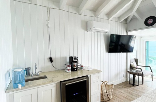 Hope Town House | Office Suite