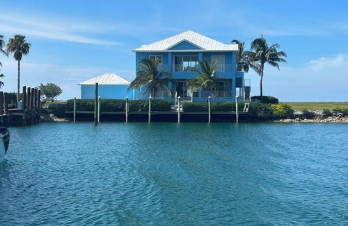 West End House | Old Bahama Bay, Private newer home, deep water dock, pool, West End, Bahamas