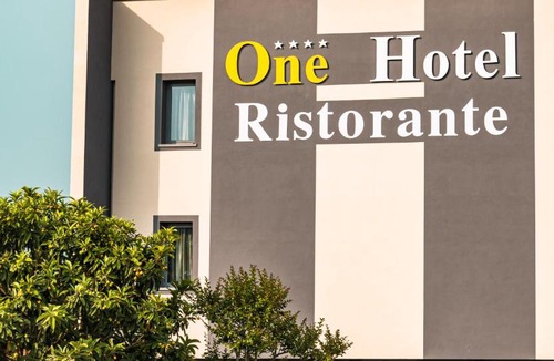Dalmine Hotel | One Hotel & Restaurant