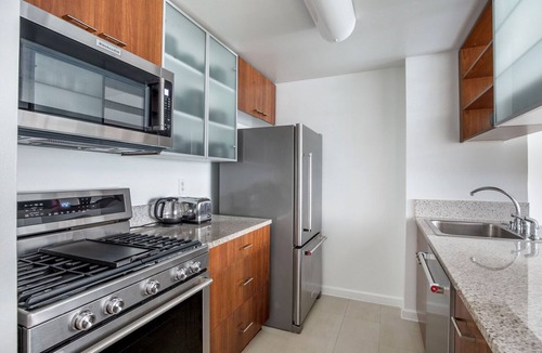 Chelsea Apartment | Open Chelsea 2BR w/Gym & W/D, nr Park, by Blueground