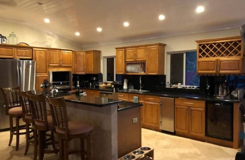 Spanish Wells House | Paradise at Sunset, Beach, Outdoor Bathtubs!