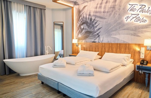 Riva del Garda Hotel | Parc Hotel Flora