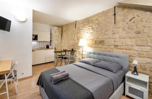 Quartier de Rochechouart Apartment | Paris entre Opéra et Montmartre