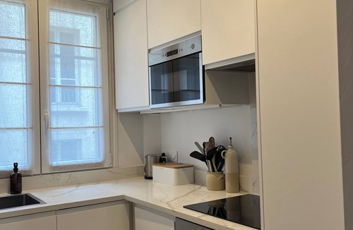 Quartier de la Goutte-d'Or Apartment | Paris, Gare du Nord train station, Maubeuge area