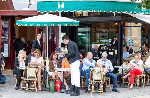 Saint-Germain-des-Pres Apartment | PARISIAN ELEGANCE AT RUE BUCI: STEPS AWAY FROM CAFÉ DE FLORE AND LES DEUX MAGOTS