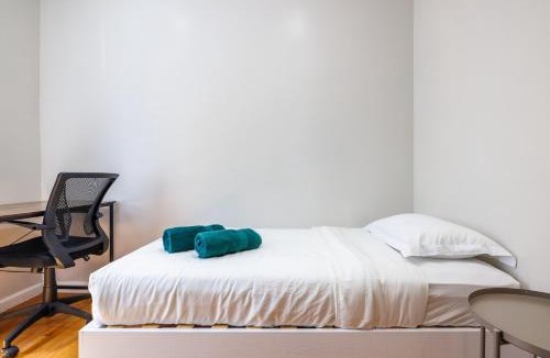 Manhattan Valley Apartment | Park Side Living, City Style