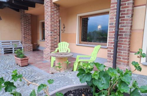 Roccabruna Apartment | Passione Peonie Apartment