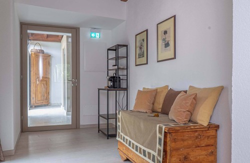 Valgatara House | Paverno Hospitality Suites - 01 Clara
