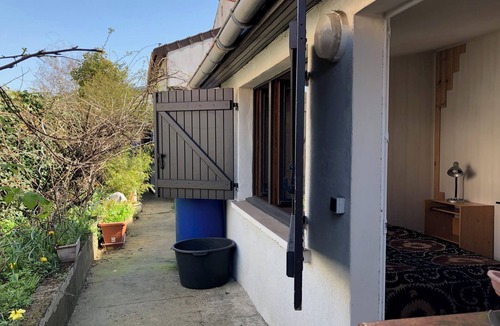 Petit-Ivry House | Pavillon Dans une Cours Privée et Végétale à 10 min de Paris, Idéal Durant L'été