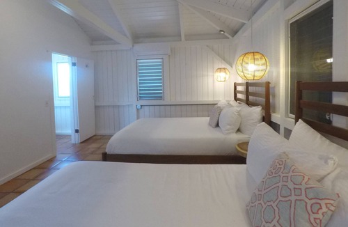 George Town Hotel | Peace & Plenty Island Cottages