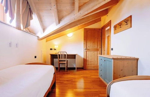 Ronzone Apartment | Pensione Villa Belfiore by Interhome
