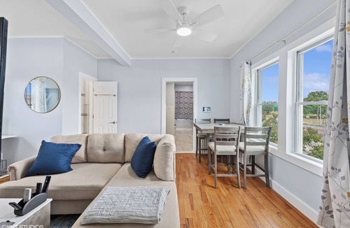 Soundview Apartment | Perfect 2-bedroom apt for a comfy convenient stay