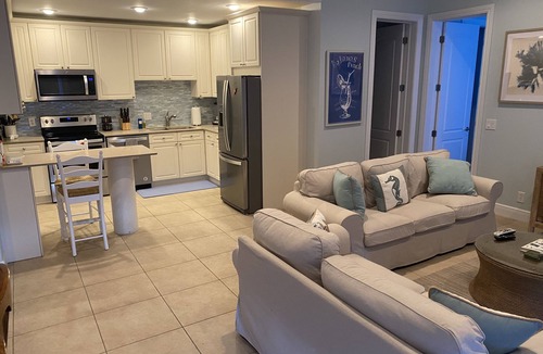 Green Turtle Cay House | Perfect Vacation Home. Private Dock, Plunge Pool, Ice Maker, 30kw Generator