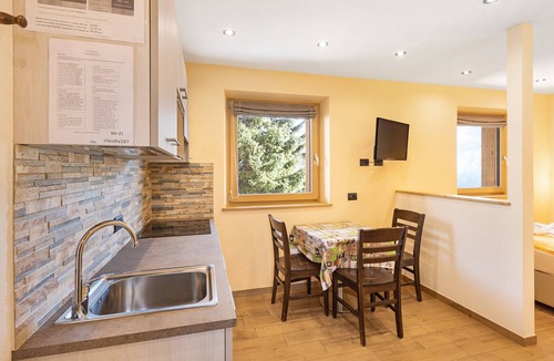 Trepalle Apartment | Pet-Friendly Apartment 'Angelina Casa Claudia' with Mountain View & Wi-Fi