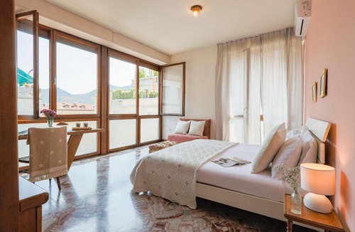 Como City Centre Apartment | Piazza Cavour - by MyHomeInComo