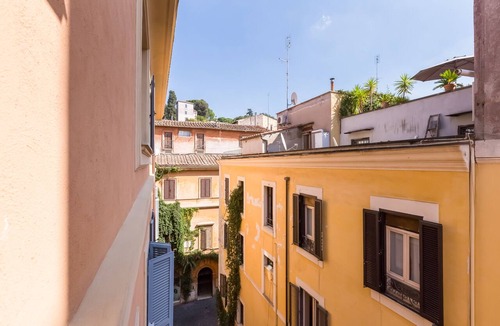 Rione IV Campo Marzio Apartment | PIAZZA DI SPAGNA Fantastic Apartment