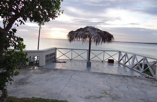 South Palmetto Point House | Playa de Papaya, Waterfront Home.
