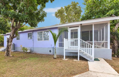 George Town Cottage | Plumbago - Paradise in the Bahamas with Ocean views