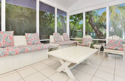 George Town Cottage | Plumbago - Paradise in the Bahamas with Ocean views