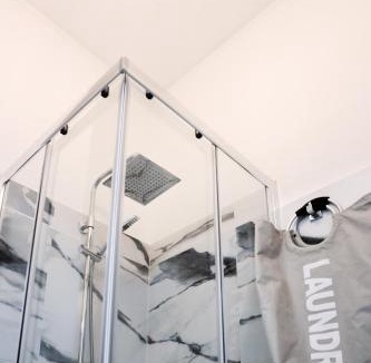 Angarano Apartment | Ponte Vecchio, elegante appartamento a due passi dal centro