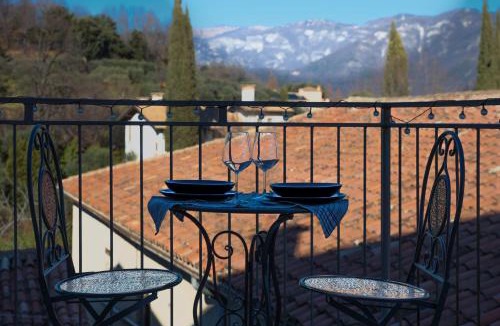 Angarano Apartment | Ponte Vecchio, elegante appartamento a due passi dal centro