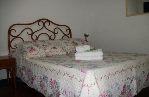 Campo Alegre Hotel | Pousada Ypê Amarelo