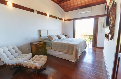 Itacoatiara House | Precious in Niterói with sea view | Casa Luxo