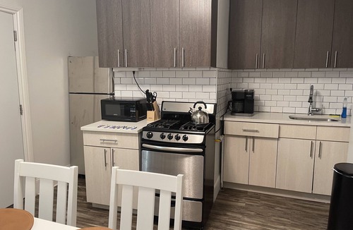 Ocean Hill Apartment | Private 3 Bedroom in the heart of Brooklyn