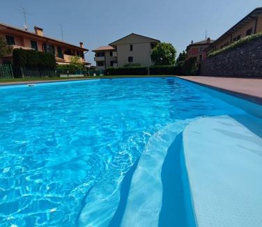 Calmasino Apartment | Private Garden Giardino Privato a Bardolino - House Amorino