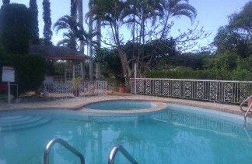 Montego Bay Resort | Private room ∙ 3 guests