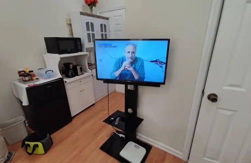 Queens Apartment | Private Room with bathroom, 10 mins from Manhattan