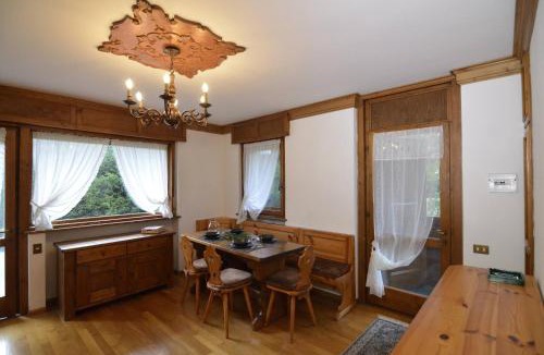 Cortina d'Ampezzo Apartment | Punta Nera: appartamento con giardino e WIFI
