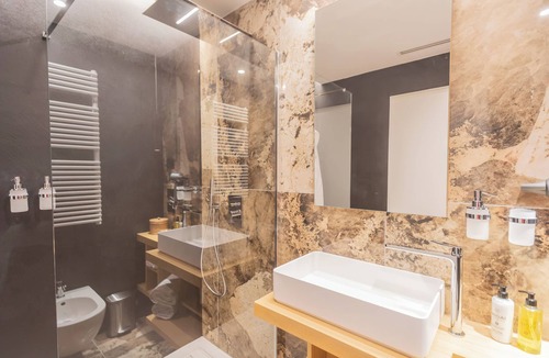 Como House | PureView Luxury pool AdultsOnly by Rent All Como