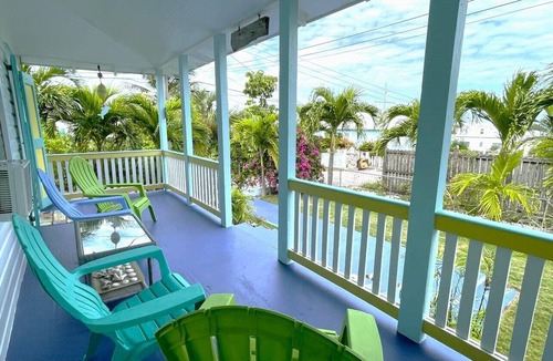 Spanish Wells Cottage | Quaint Cottage, Amazing Views, Free - Motorboat, Kayak, and SUP