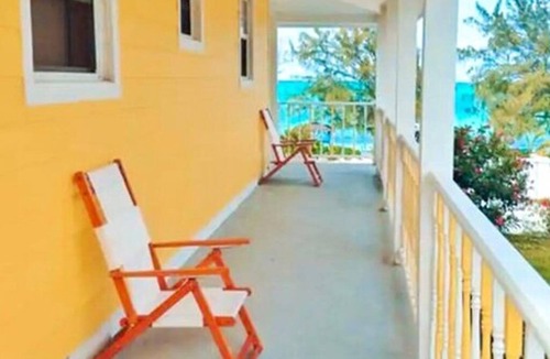 Rolleville House | Queen Villa, Exuma Beach Point