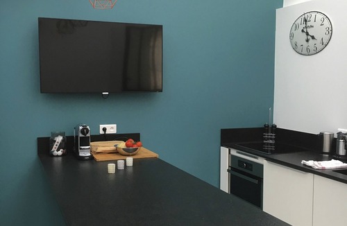 Porte-Saint-Martin Apartment | QUIET RENOVATED INDUSTRIAL LOFT IN "GRANDS BOULEVARDS" AREA; PARIS THEATRES AREA