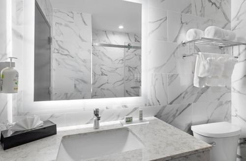 Midwood Hotel | Ramada By Wyndham Brooklyn Near Flatbush