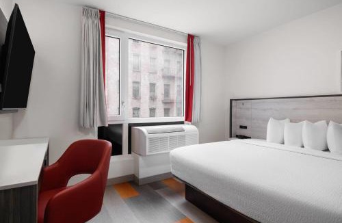 Midwood Hotel | Ramada by Wyndham Brooklyn Near Flatbush