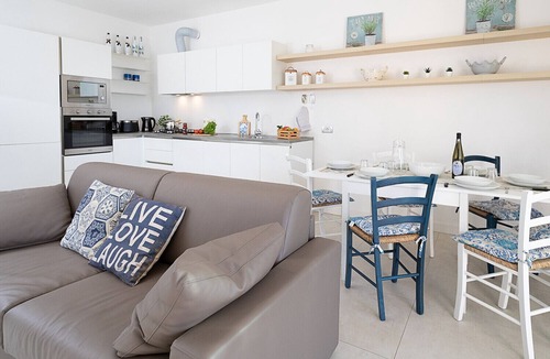 Montioni Apartment | Regarda - apartment Brezza di Lago 1 with pool and air conditioning
