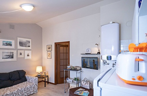 Montioni Apartment | Regarda - holiday apartment "Blitz 2" in Lazise with pool and airco