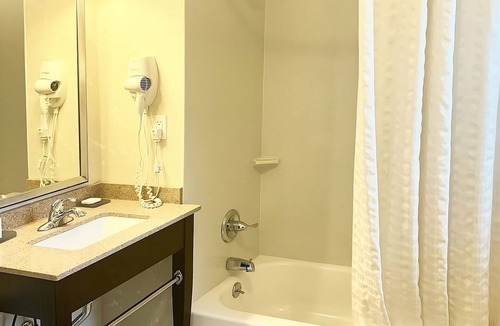 Koreatown Hotel | Relax and Unwind! 2 Convenient Units, Pets Allowed, Steps Away from Times Square