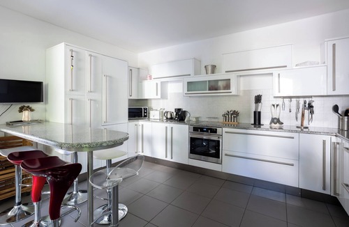 Carciano House | Relaxing Oasis: Villa with Private Pool & View