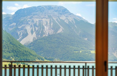 Resia Apartment | Residence Froy Apartment 2 – Lake View, Whirlpool & Breakfast Included