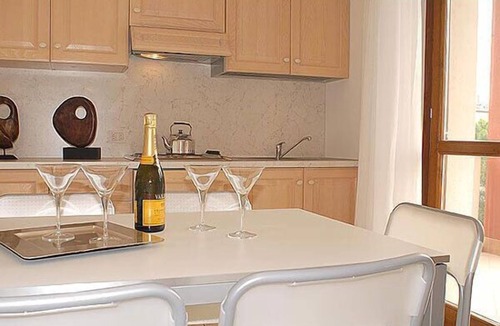 Peschiera del Garda House | Residence Garda Palace