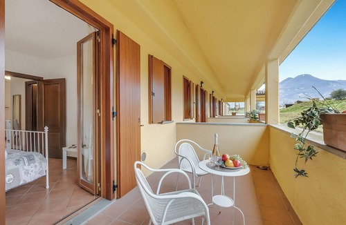 Sensole Apartment | Residence La Perla - Apt 42, Monte Isola, Italy