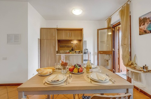 Sensole Apartment | Residence La Perla - Apt 09, Monte Isola, Italy