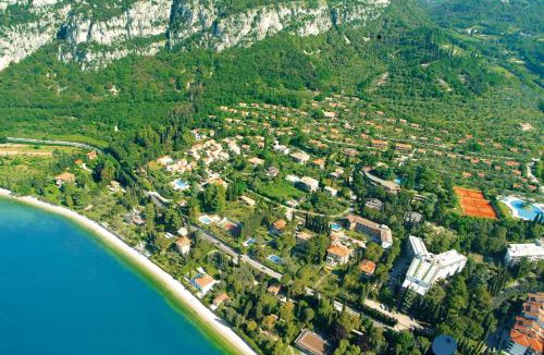 Corno Apartment | Residence Parco Del Garda