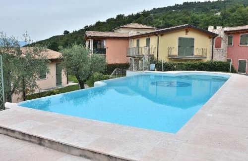 Albisano Apartment | Residenza alle Torri With Pool