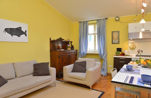 Lazise Old Town Apartment | Residenza Corsocangrande25 - Cansignorio apartment, 90 sqm.