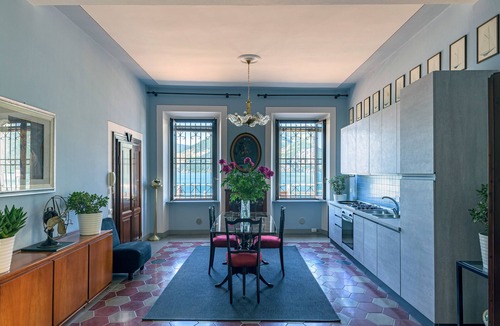 Marone Apartment | Residenza Liberty on the Lakefront Loft